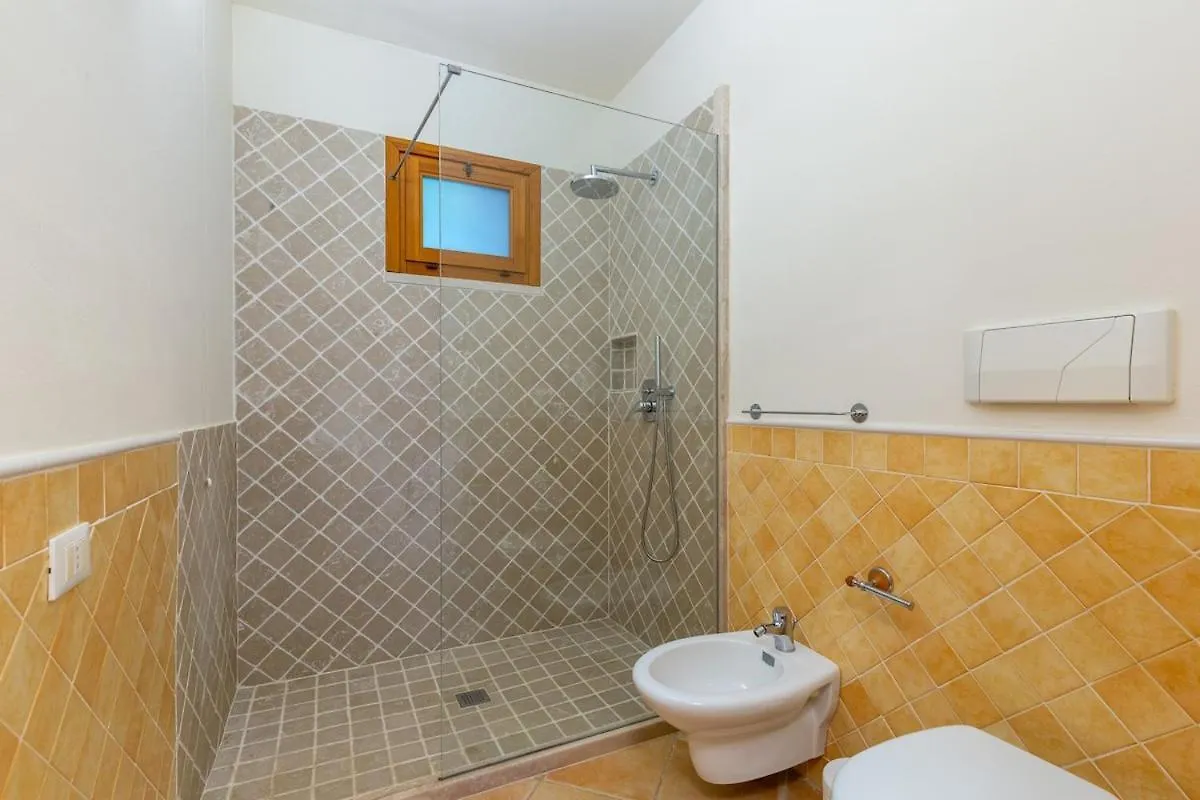 Villa Leone With Pool & Views, Newly Furnished Chia 0*,