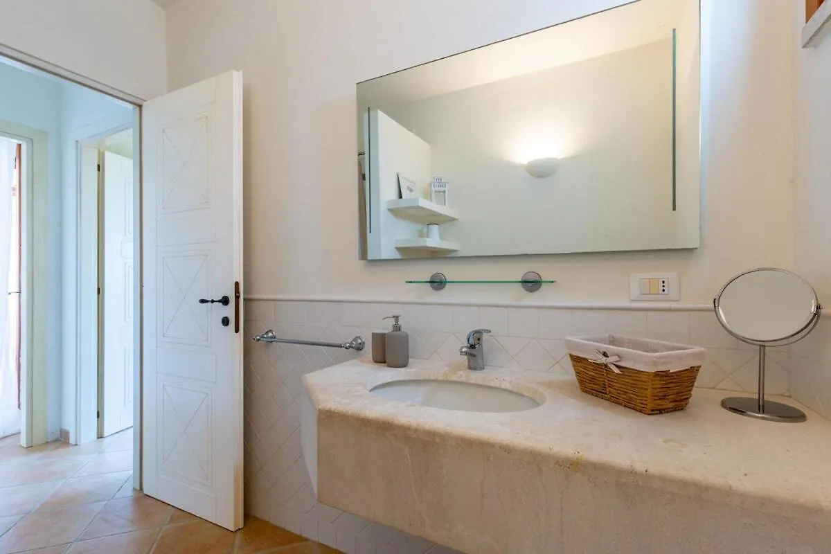 Villa Leone With Pool & Views, Newly Furnished Chia