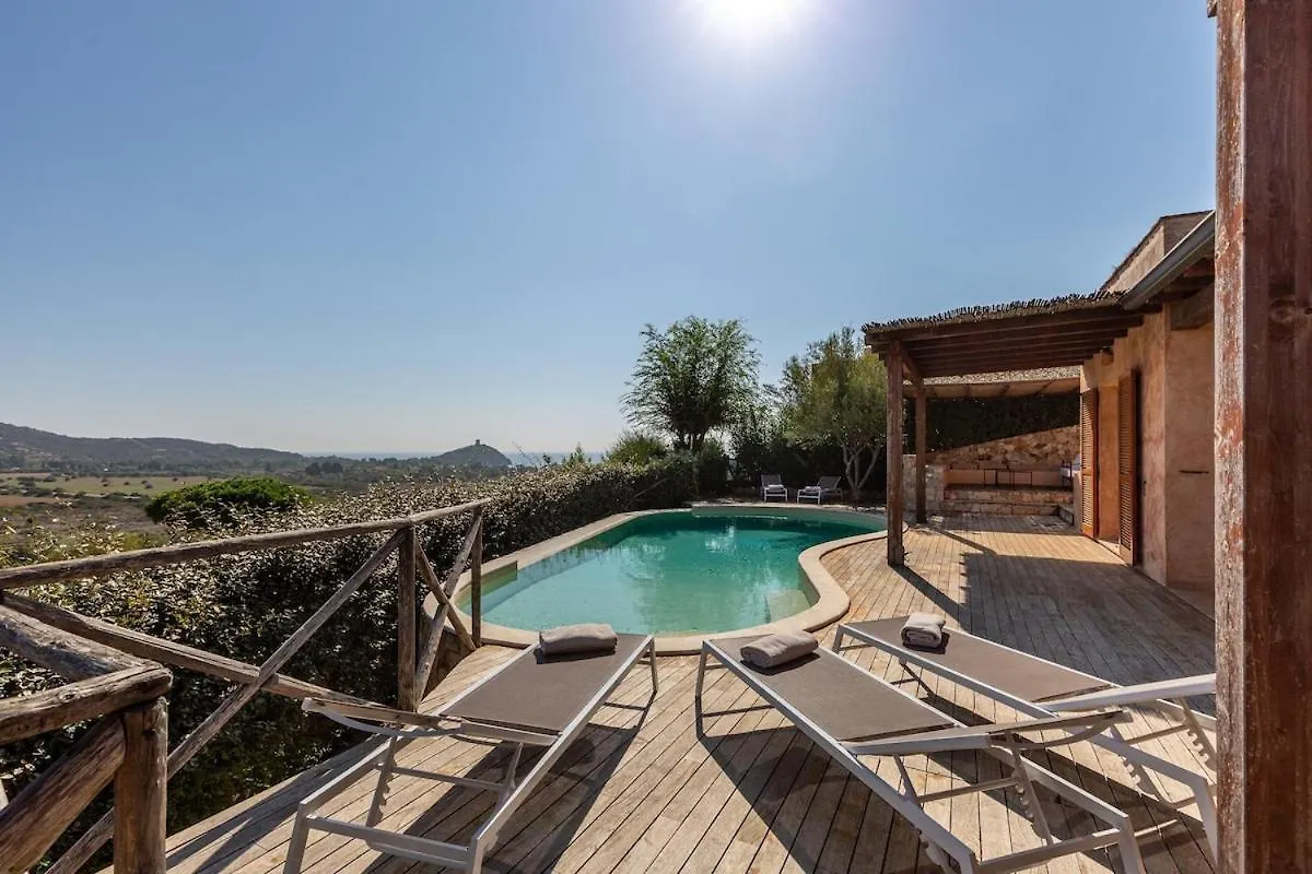 Villa Leone With Pool & Views, Newly Furnished Chia