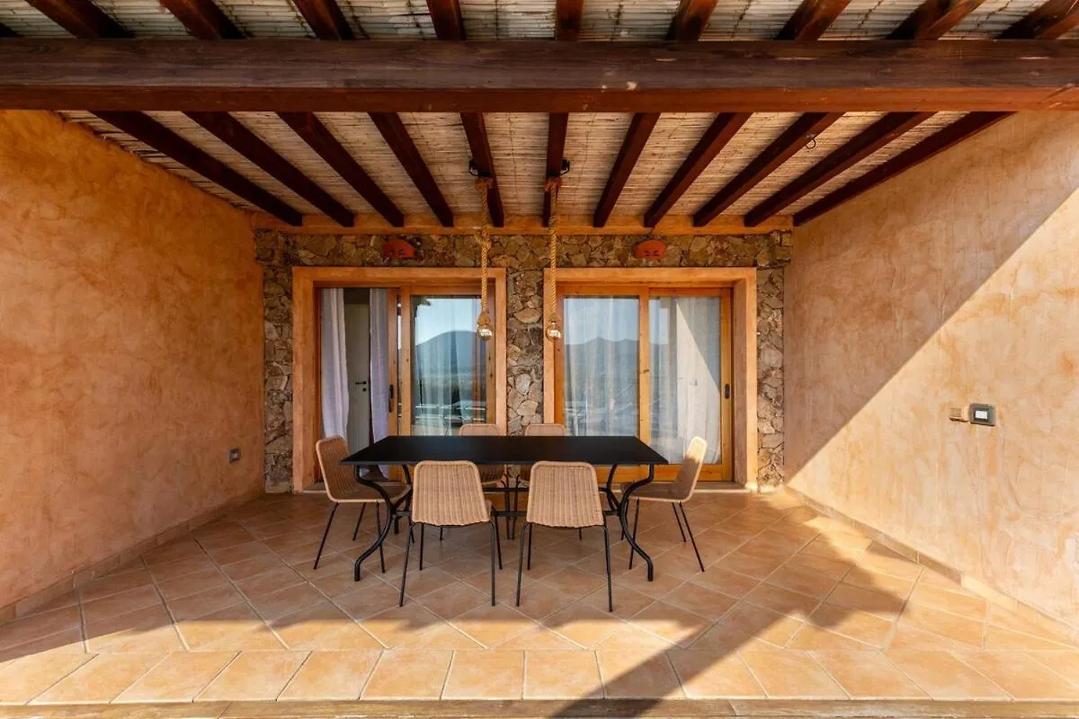 Villa Leone With Pool & Views, Newly Furnished Chia