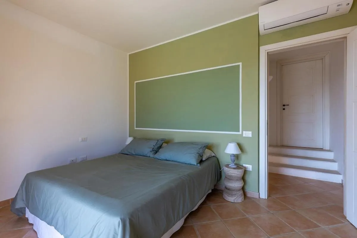 Villa Leone With Pool & Views, Newly Furnished Chia Itálie
