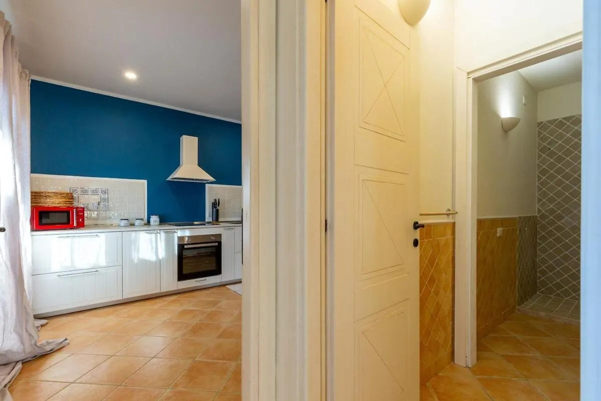 Villa Leone With Pool & Views, Newly Furnished Chia 0*,  Itálie