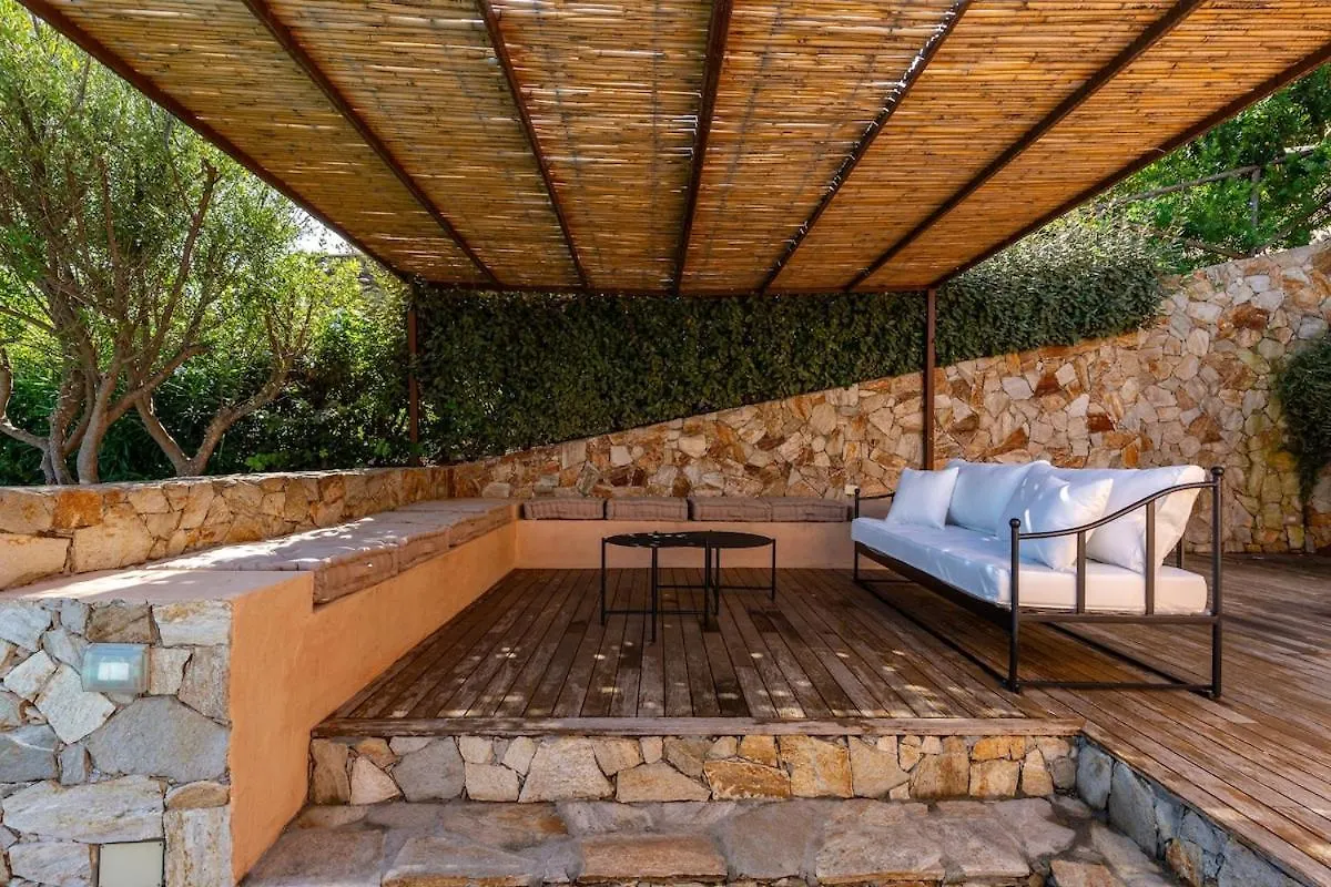 Villa Leone With Pool & Views, Newly Furnished Chia