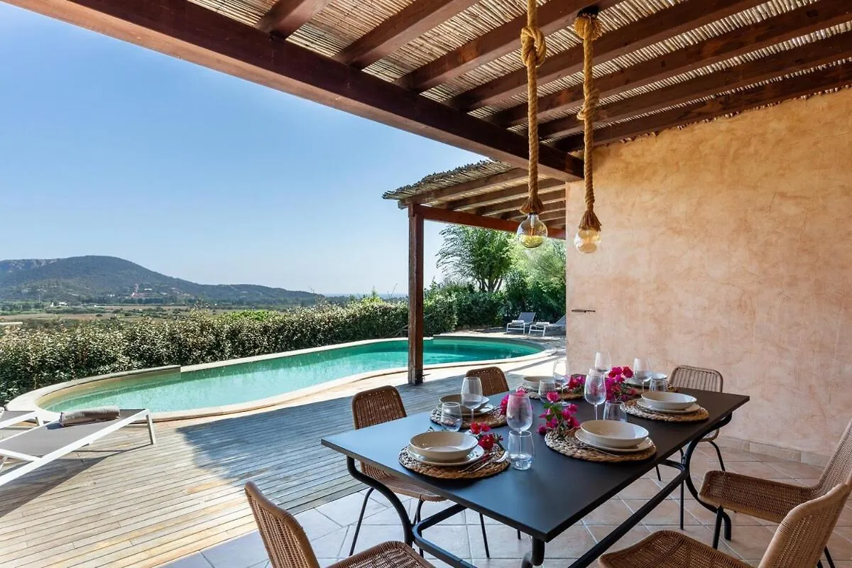Villa Leone With Pool & Views, Newly Furnished Chia